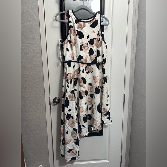 Katherine Kelly Dresses & Skirts - Katherine Kelly Floral Dress